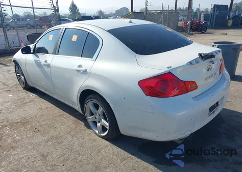 2013 Infiniti G37 Journey из США, поврежденный, VIN JN1CV6AP2DM302288